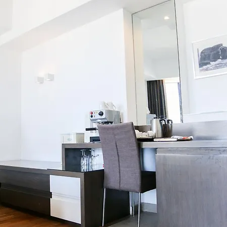 Hotel The Seafront Tower Suites