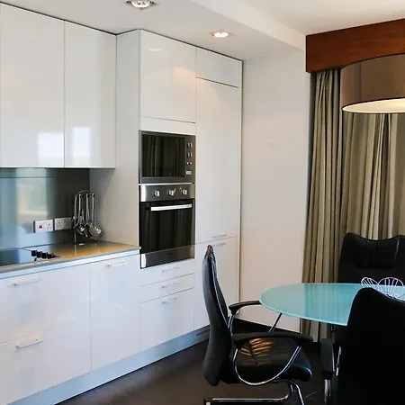 The Seafront Tower Suites *